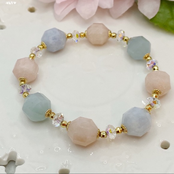 Nature Morganite Crystal Bracelet - Picture 2 of 8
